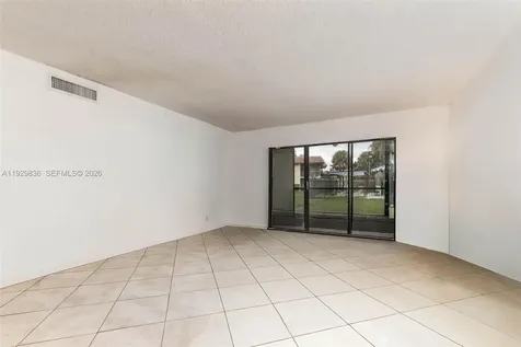 325 Lakeview Drive Weston FL 33326