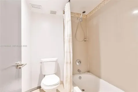 325 Lakeview Drive Weston FL 33326