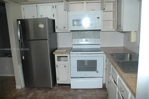5300 Washington Street Hollywood FL 33021