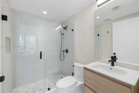 5875 Collins Avenue Miami Beach FL 33140