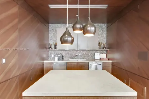 5875 Collins Avenue Miami Beach FL 33140