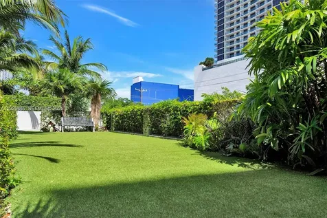 1749 NE Miami Court Miami FL 33132