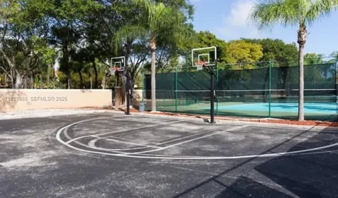 19601 E Country Club Drive Aventura FL 33180