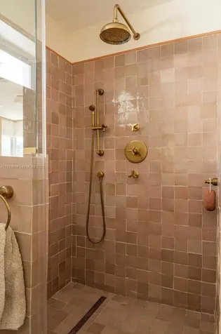 16 Island Avenue Miami Beach FL 33139