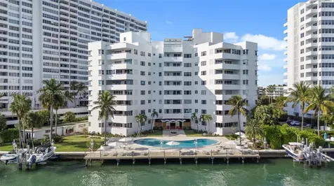 16 Island Avenue Miami Beach FL 33139