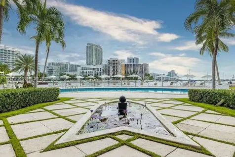 16 Island Avenue Miami Beach FL 33139