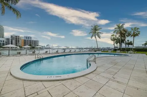 16 Island Avenue Miami Beach FL 33139
