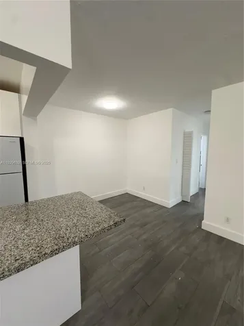 1895 Venice Park Drive Miami FL 33181