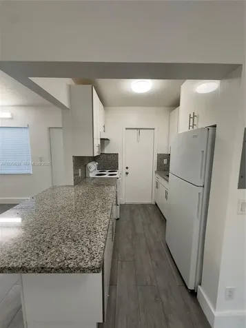1895 Venice Park Drive Miami FL 33181