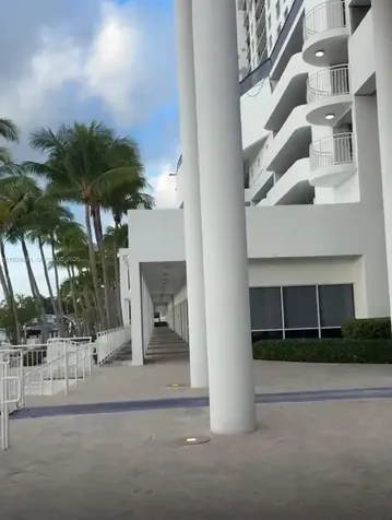 1800 Sunset Harbour Drive Miami Beach FL 33139