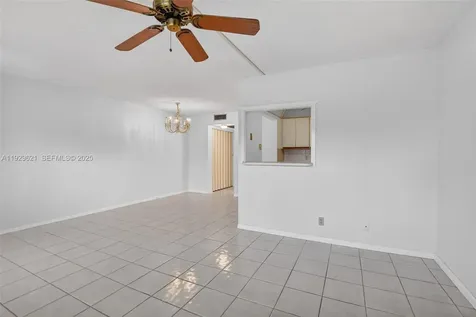1008 N Farnham N Deerfield Beach FL 33442