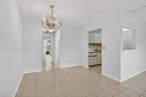 1008 N Farnham N Deerfield Beach FL 33442