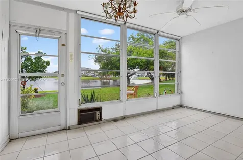 1008 N Farnham N Deerfield Beach FL 33442