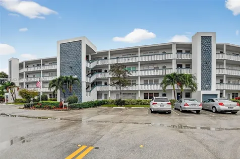 1008 N Farnham N Deerfield Beach FL 33442
