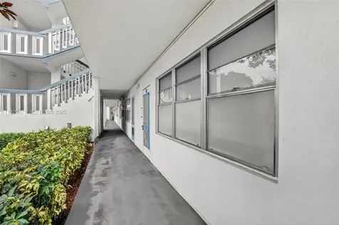 1008 N Farnham N Deerfield Beach FL 33442