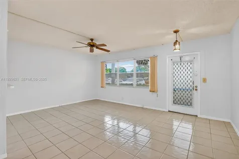 1008 N Farnham N Deerfield Beach FL 33442