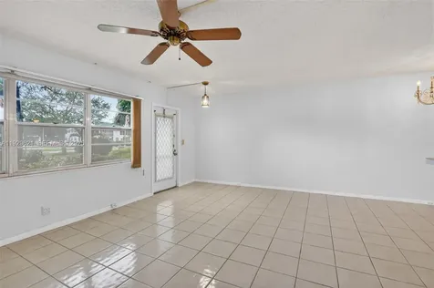 1008 N Farnham N Deerfield Beach FL 33442