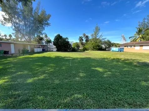 157 NW 14th Way Dania Beach FL 33004