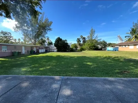 157 NW 14th Way Dania Beach FL 33004