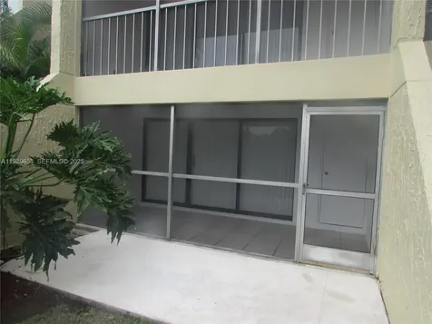 200 Lakeview Drive Weston FL 33326