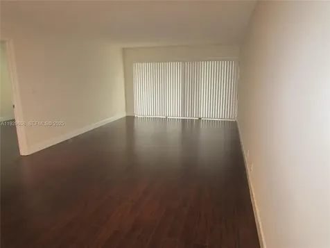 200 Lakeview Drive Weston FL 33326