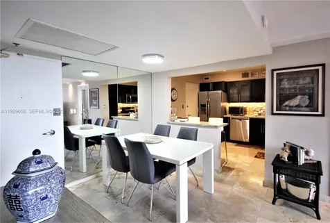 5161 Collins Avenue Miami Beach FL 33140