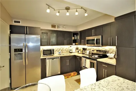 5161 Collins Avenue Miami Beach FL 33140