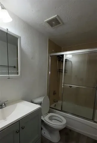 1895 Venice Park Drive Miami FL 33181