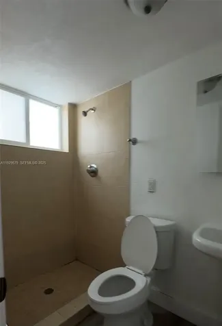 1895 Venice Park Drive Miami FL 33181
