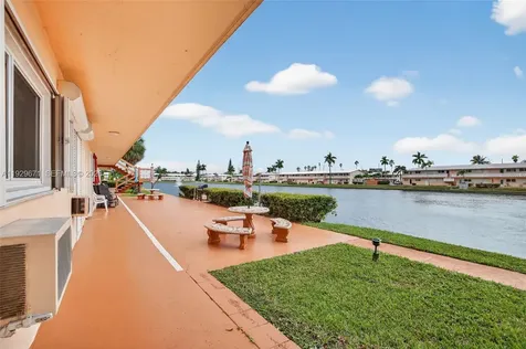 800 SW 10th Terrace Hallandale Beach FL 33009