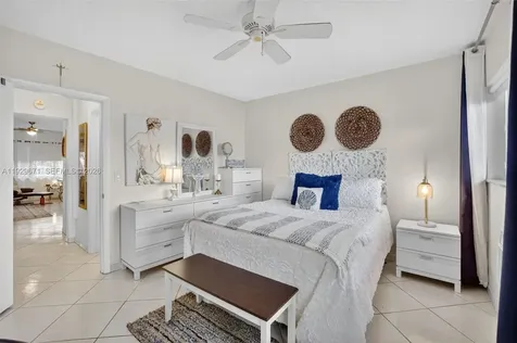 800 SW 10th Terrace Hallandale Beach FL 33009