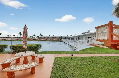 800 SW 10th Terrace Hallandale Beach FL 33009