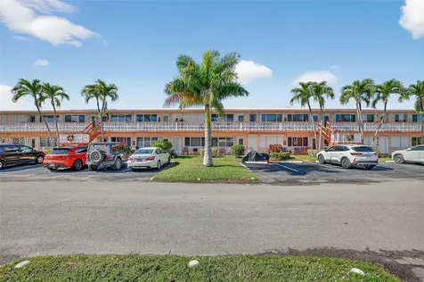 800 SW 10th Terrace Hallandale Beach FL 33009