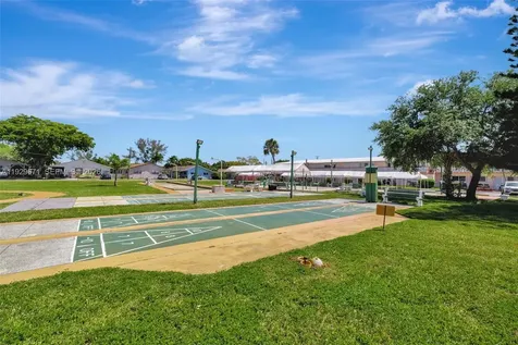 800 SW 10th Terrace Hallandale Beach FL 33009