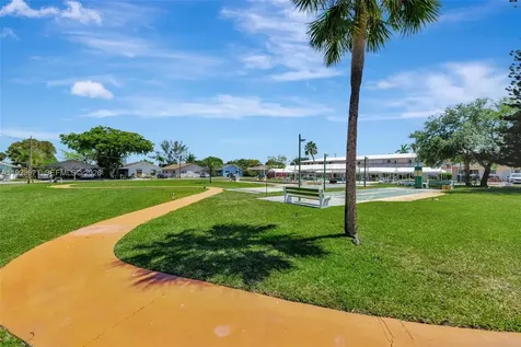 800 SW 10th Terrace Hallandale Beach FL 33009