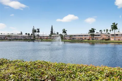 800 SW 10th Terrace Hallandale Beach FL 33009