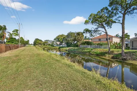 135 Rosewood Circle Jupiter FL 33458