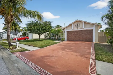 135 Rosewood Circle Jupiter FL 33458