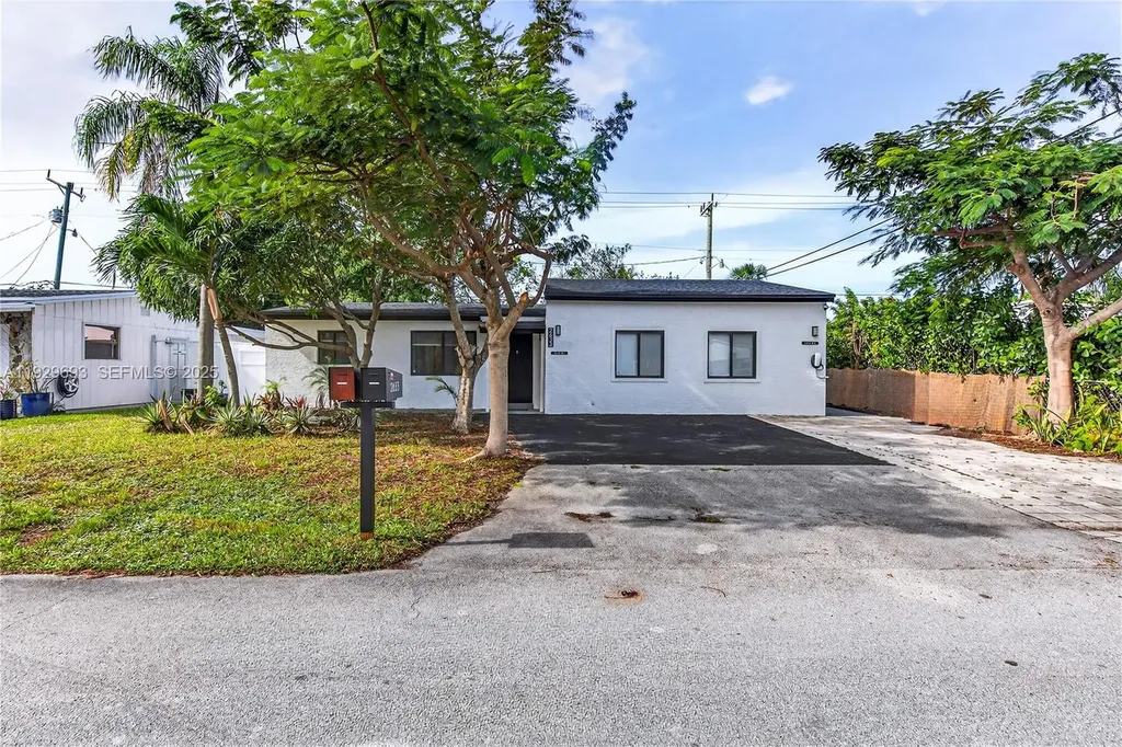 2633 NE 13th Avenue Pompano Beach FL 33064