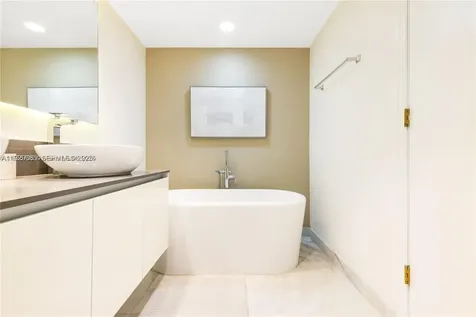 9821 E Bay Harbor Drive Bay Harbor Islands FL 33154