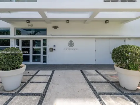 9821 E Bay Harbor Drive Bay Harbor Islands FL 33154