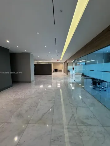 175 SW 7th Street Miami FL 33130