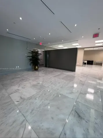 175 SW 7th Street Miami FL 33130