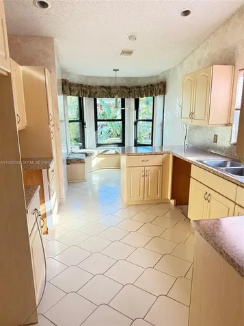 8582 Jared Way Boca Raton FL 33433