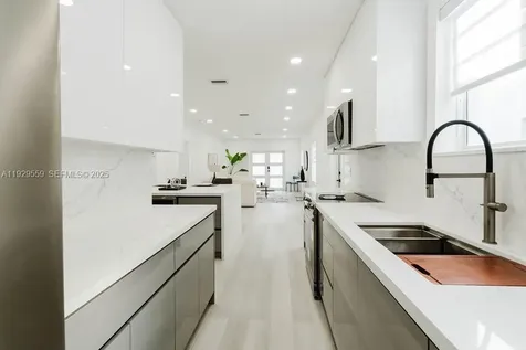 2101 SW 16th Terrace Miami FL 33145