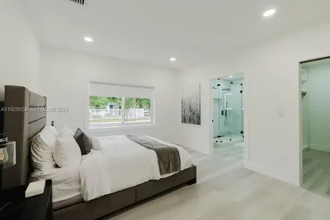 2101 SW 16th Terrace Miami FL 33145