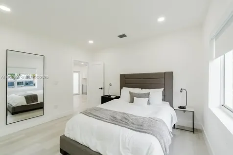 2101 SW 16th Terrace Miami FL 33145