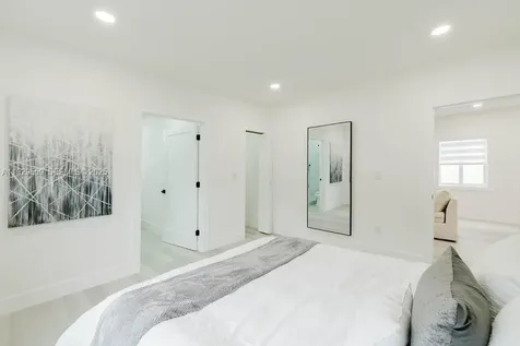 2101 SW 16th Terrace Miami FL 33145