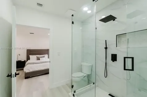 2101 SW 16th Terrace Miami FL 33145