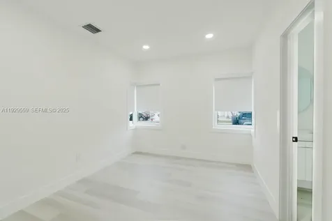 2101 SW 16th Terrace Miami FL 33145
